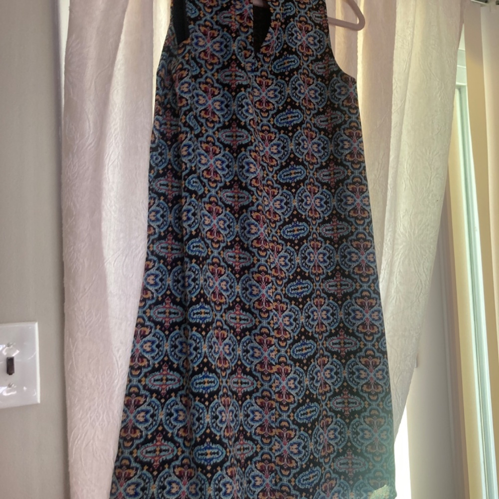 Dress - Picture 5 of 6